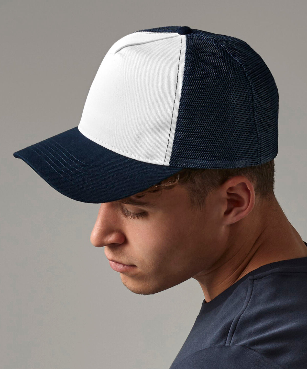 Vintage snapback trucker