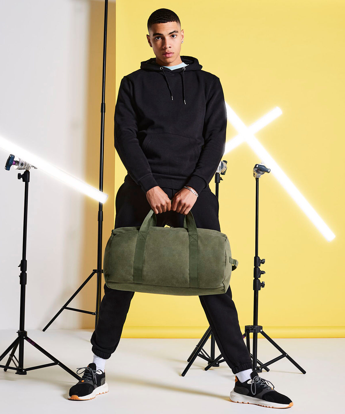 Vintage canvas barrel bag