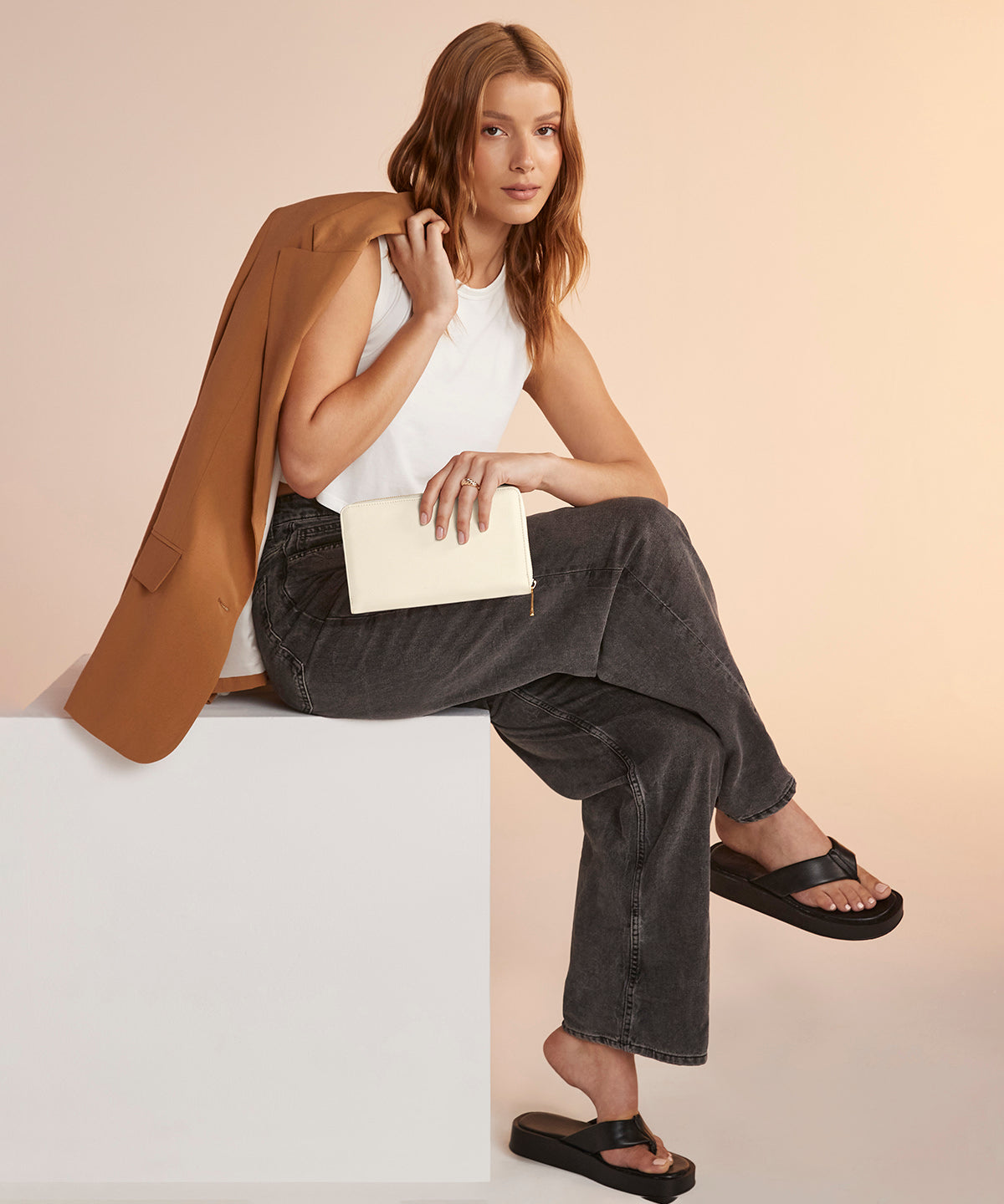 Boutique travel jewellery case