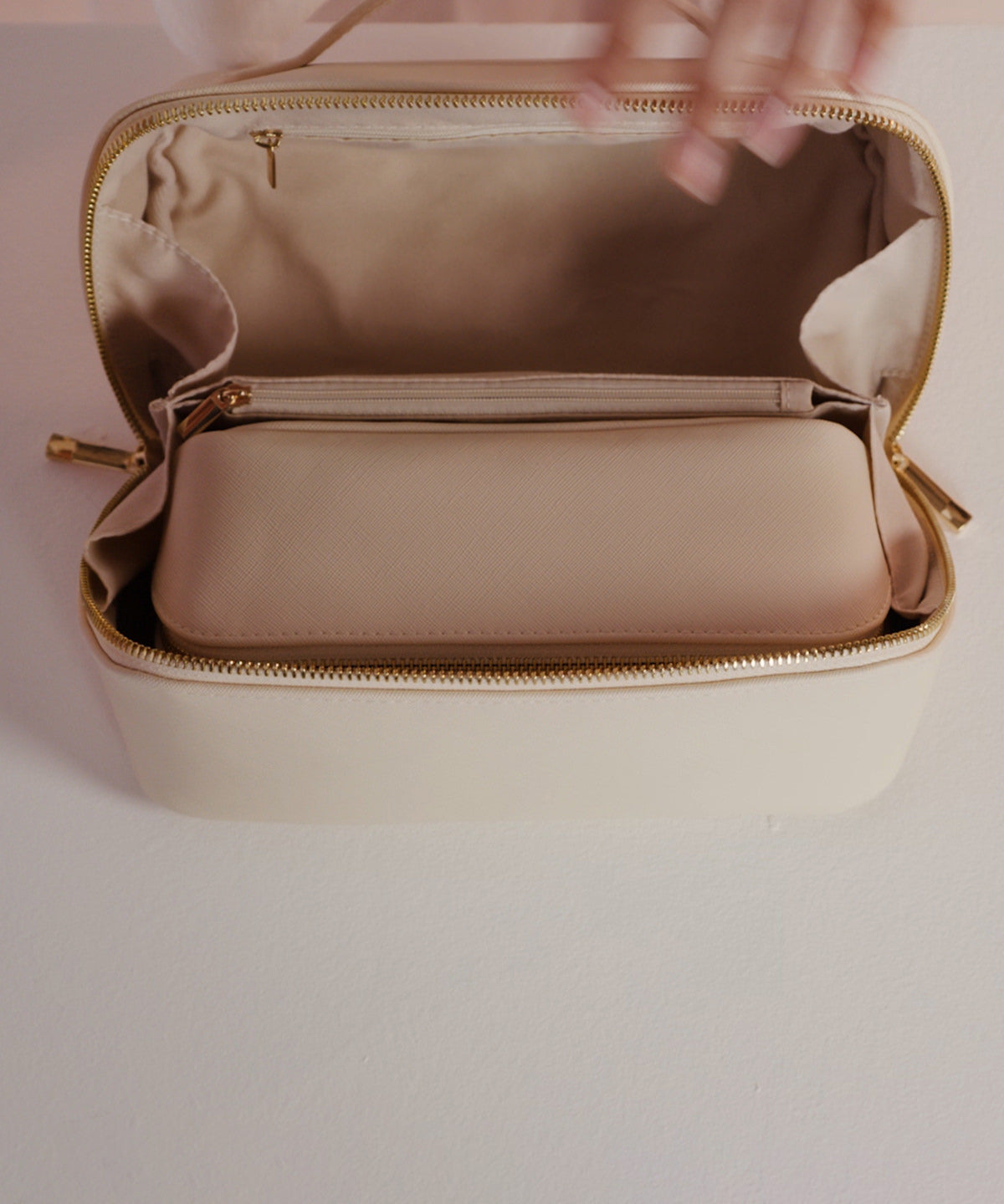 Boutique open flat mini accessory case