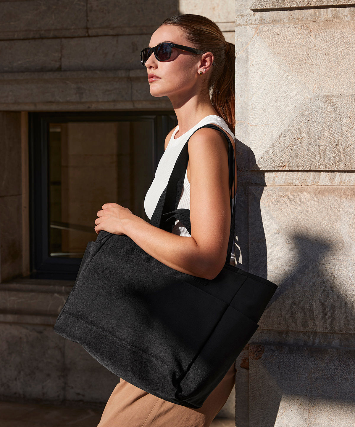 Simplicity tote
