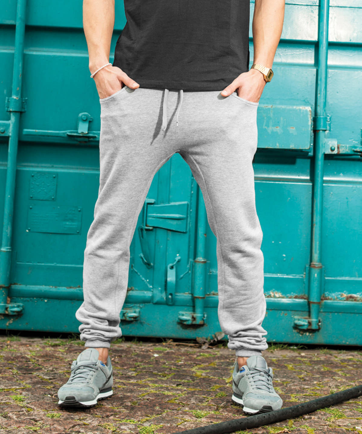 Heavy deep-crotch sweatpants