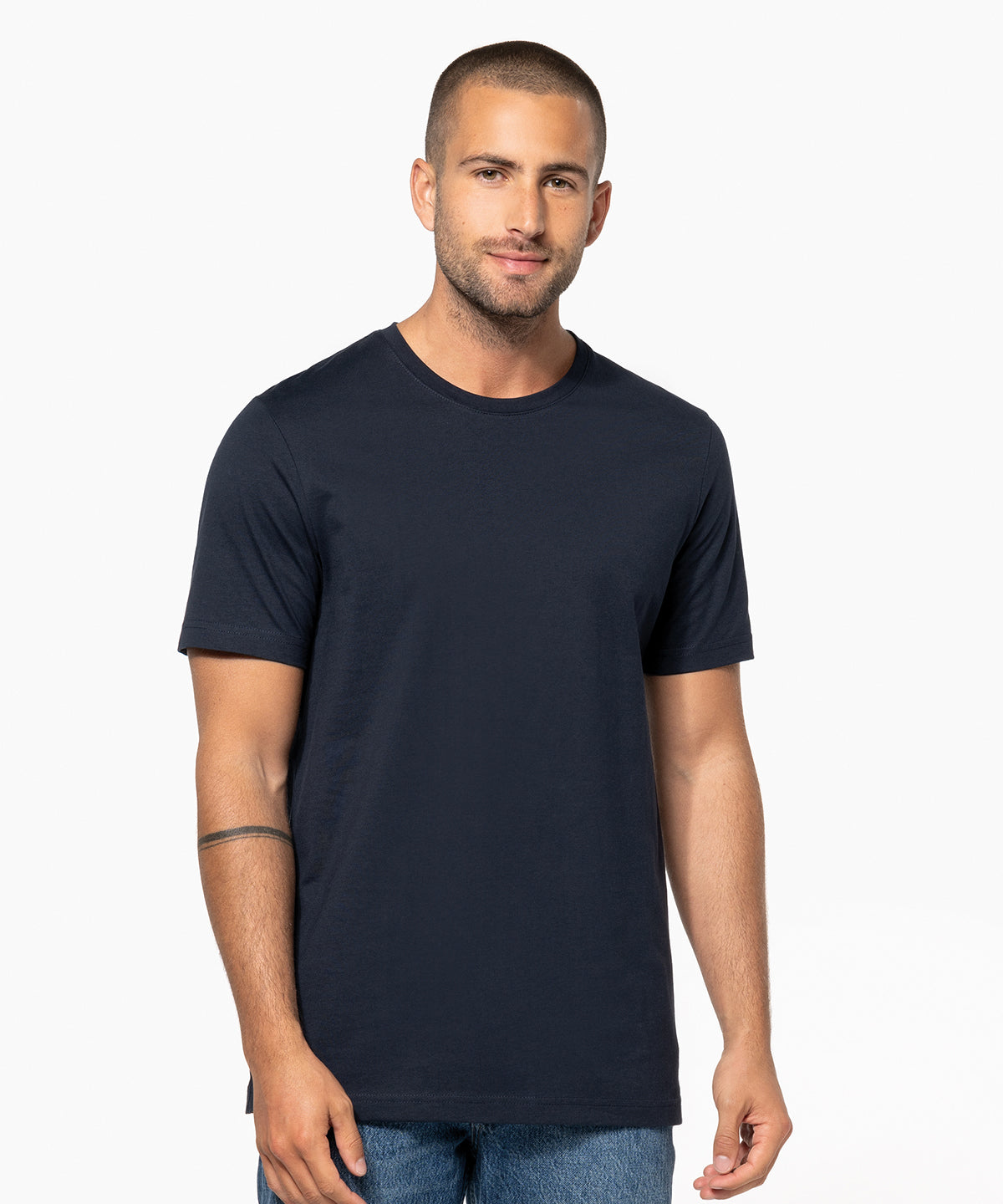 Short-sleeved crew neck T-shirt