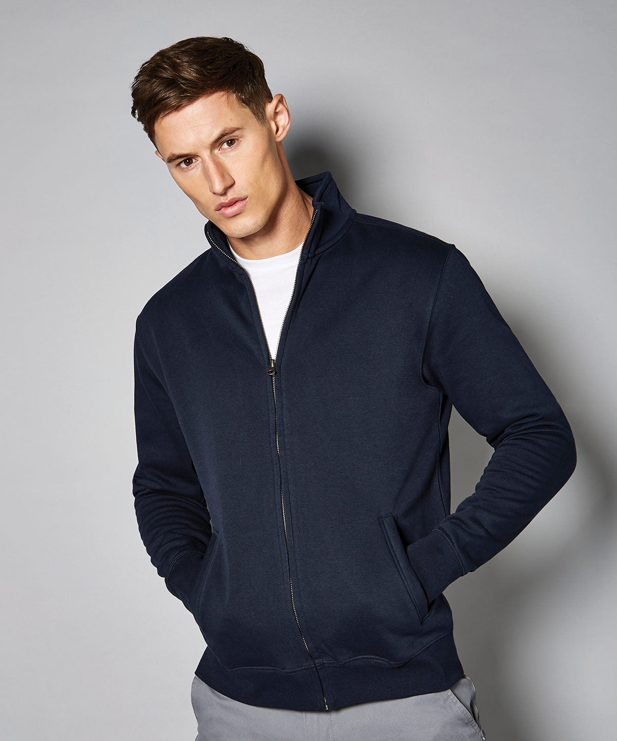 Regular fit zipped sweatshirt