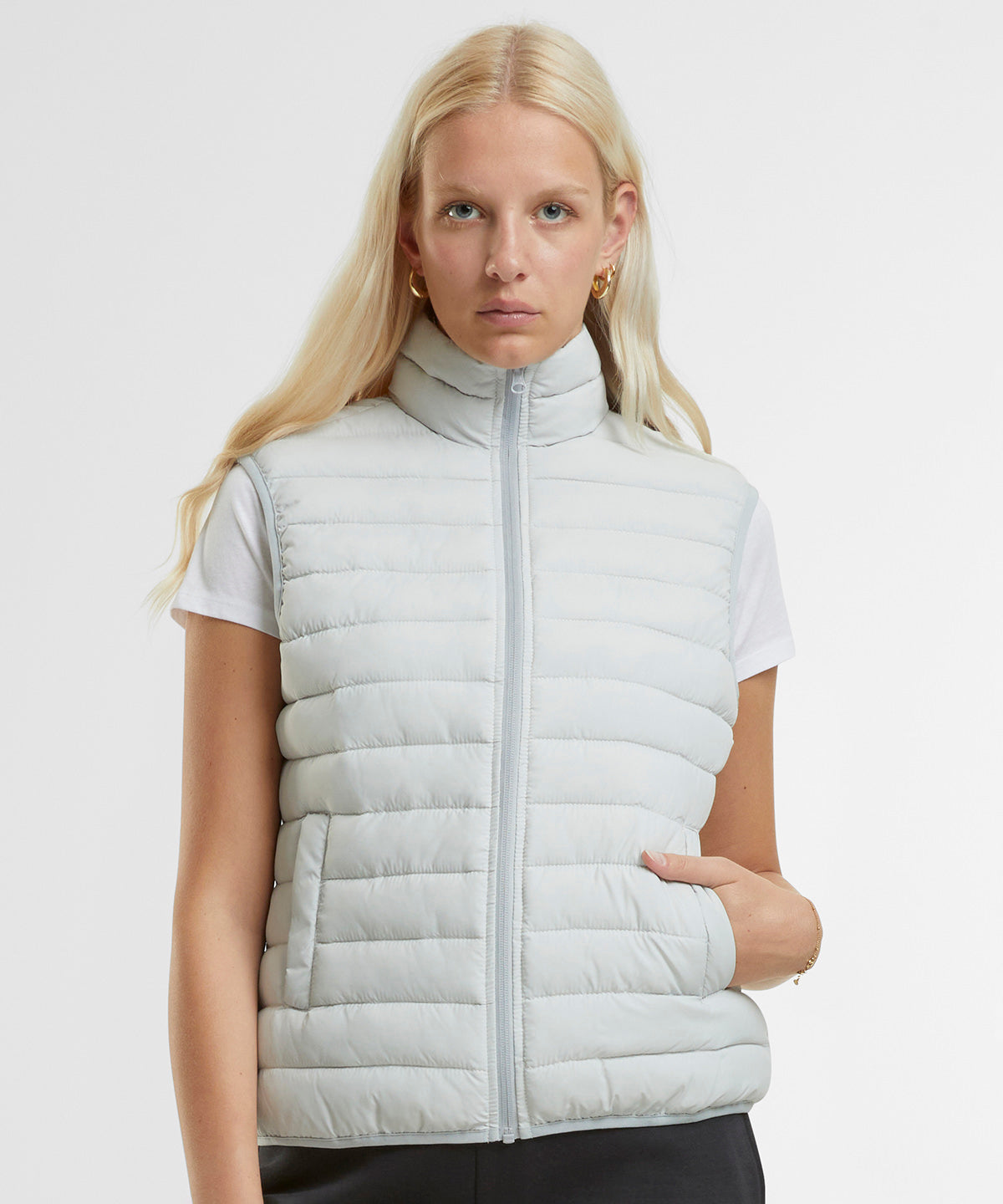 Women’s light puffer vest
