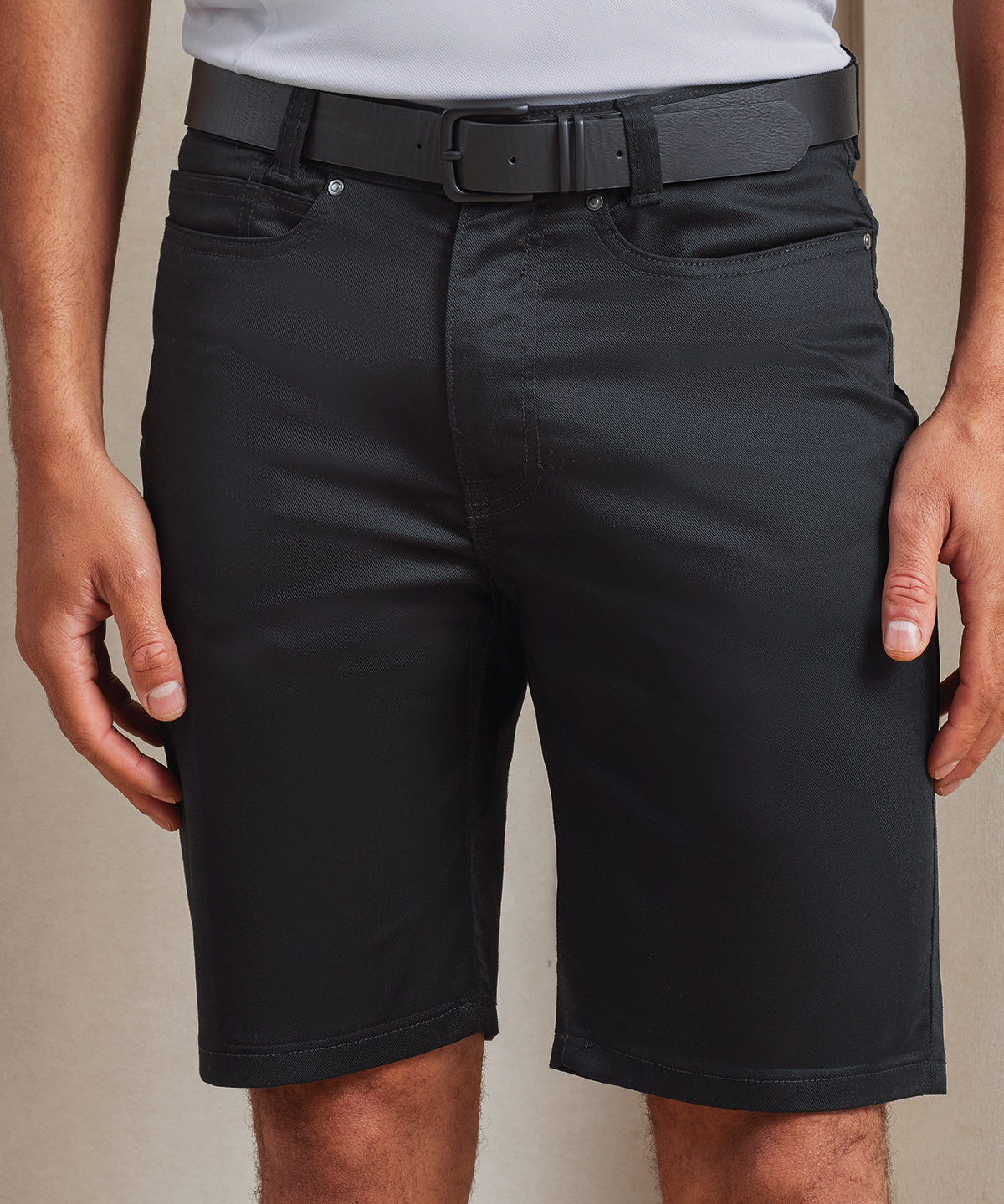 Performance chino shorts