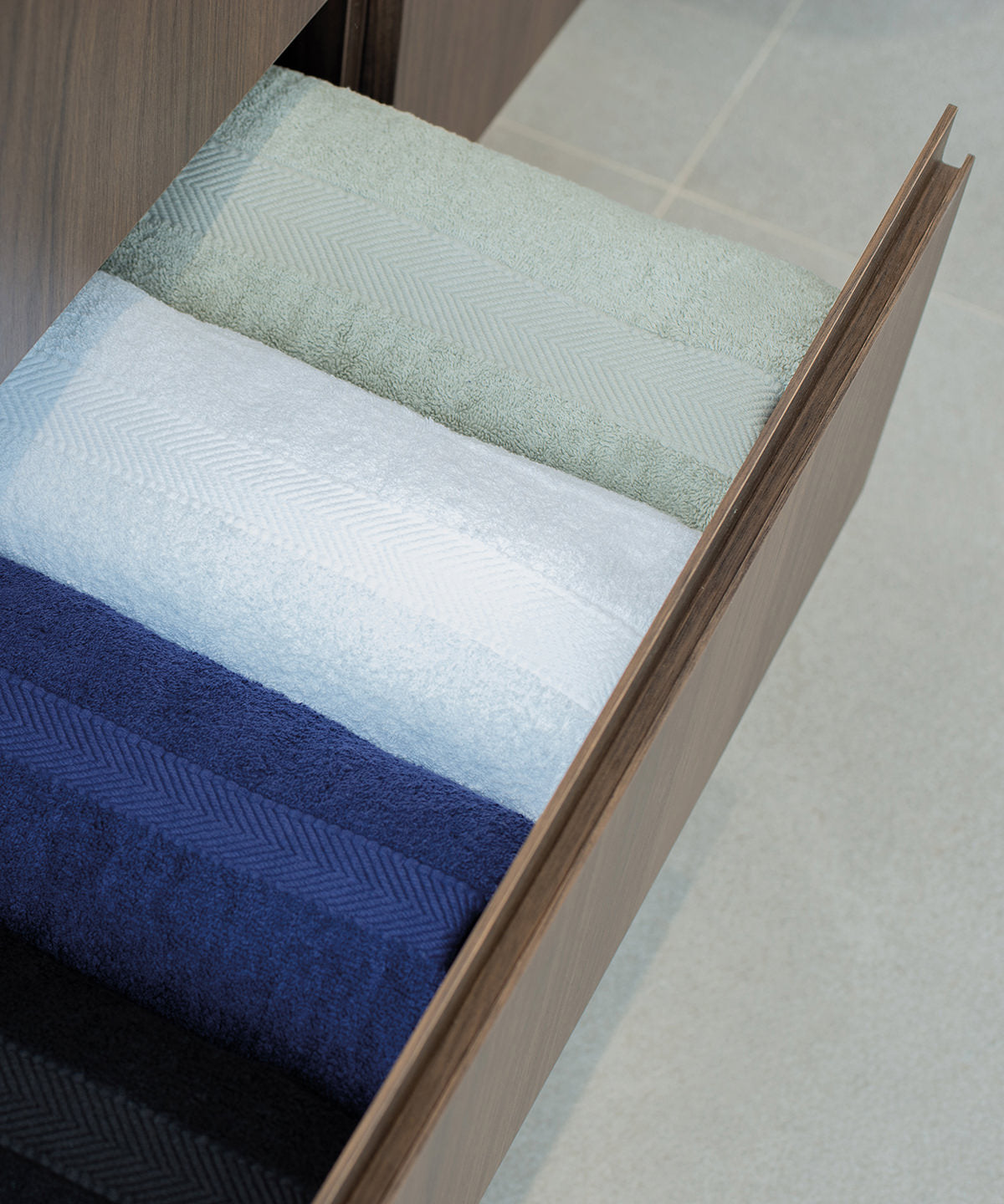 Luxury range bath sheet