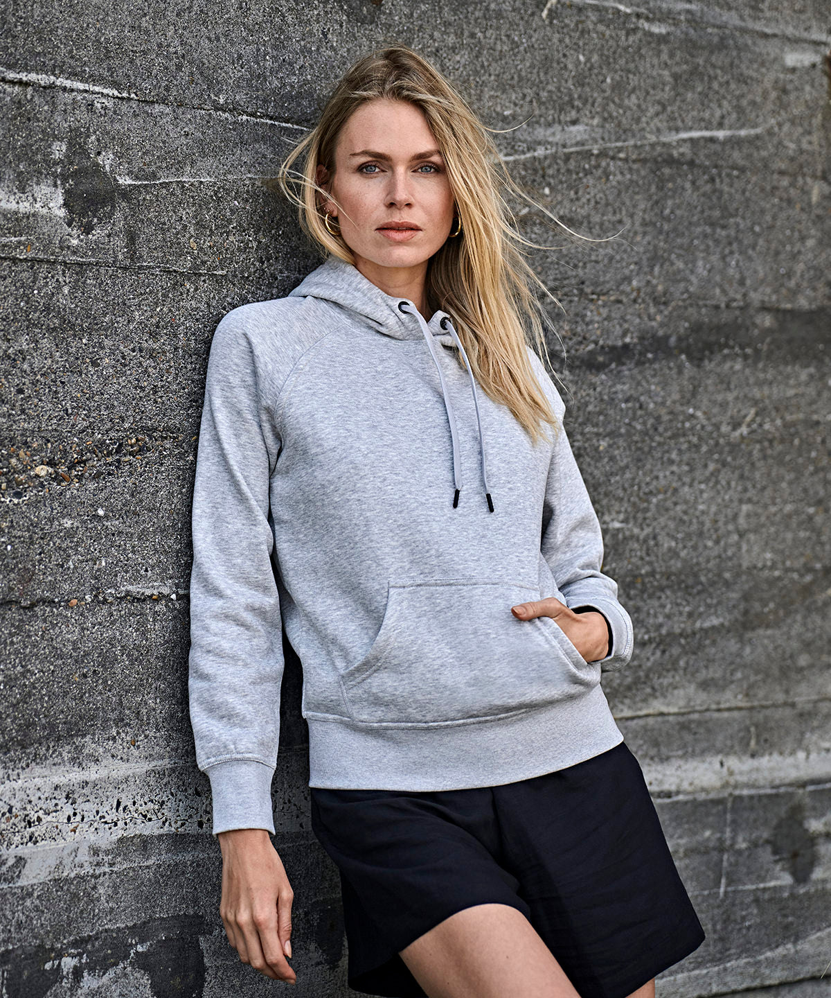Women’s hooded sweatshirt (5431)