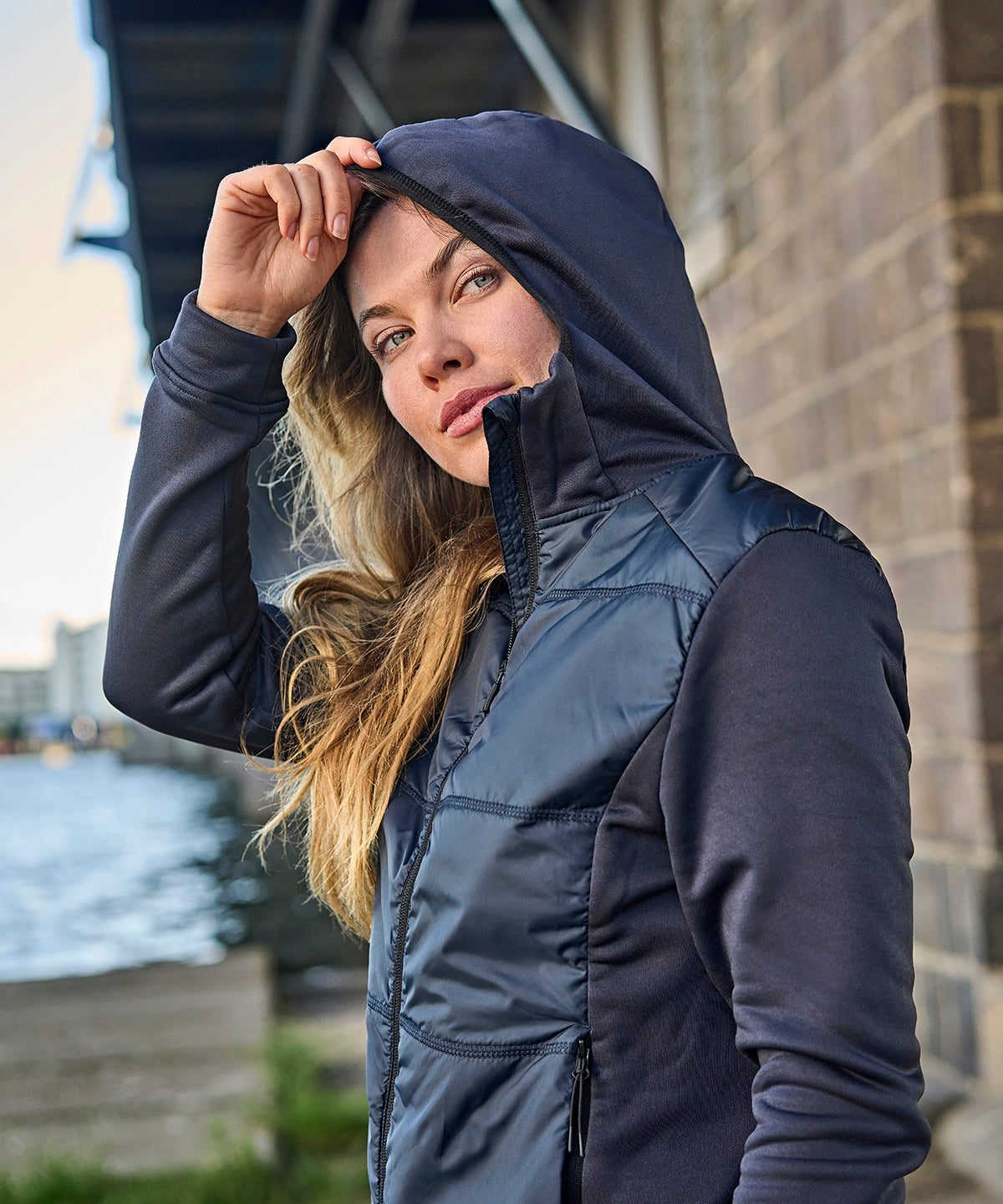 Women’s hybrid-stretch hooded jacket (9113)