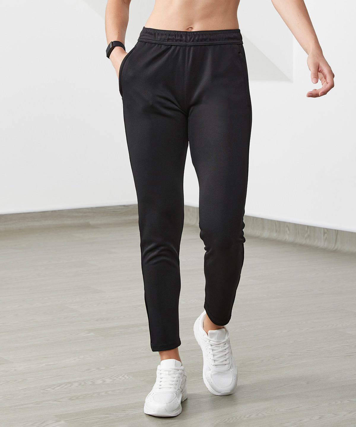 Women's slim leg jogger