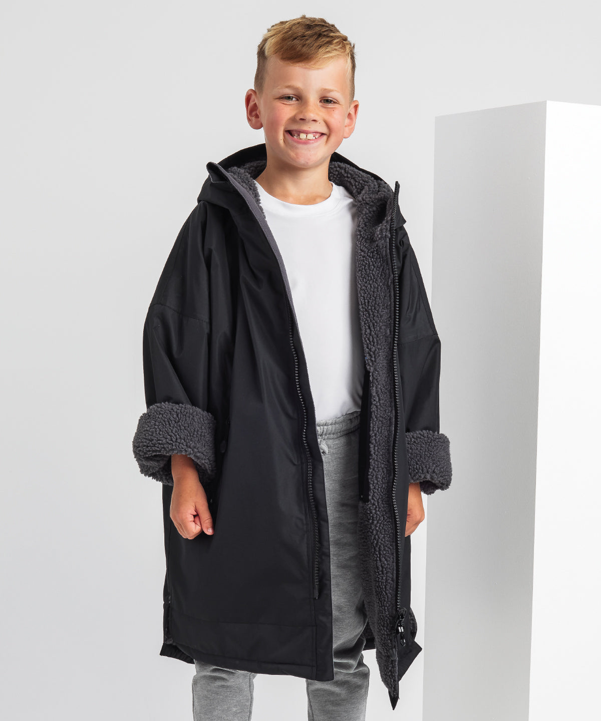 Kids TriDri® All-seasons waterproof changing robe