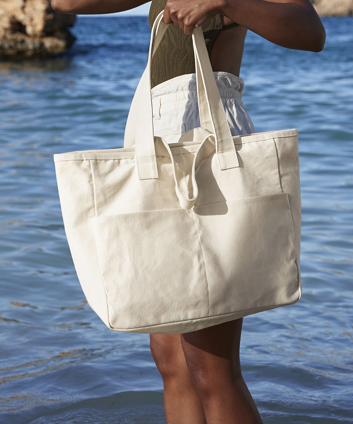 Double-handle cargo pocket tote