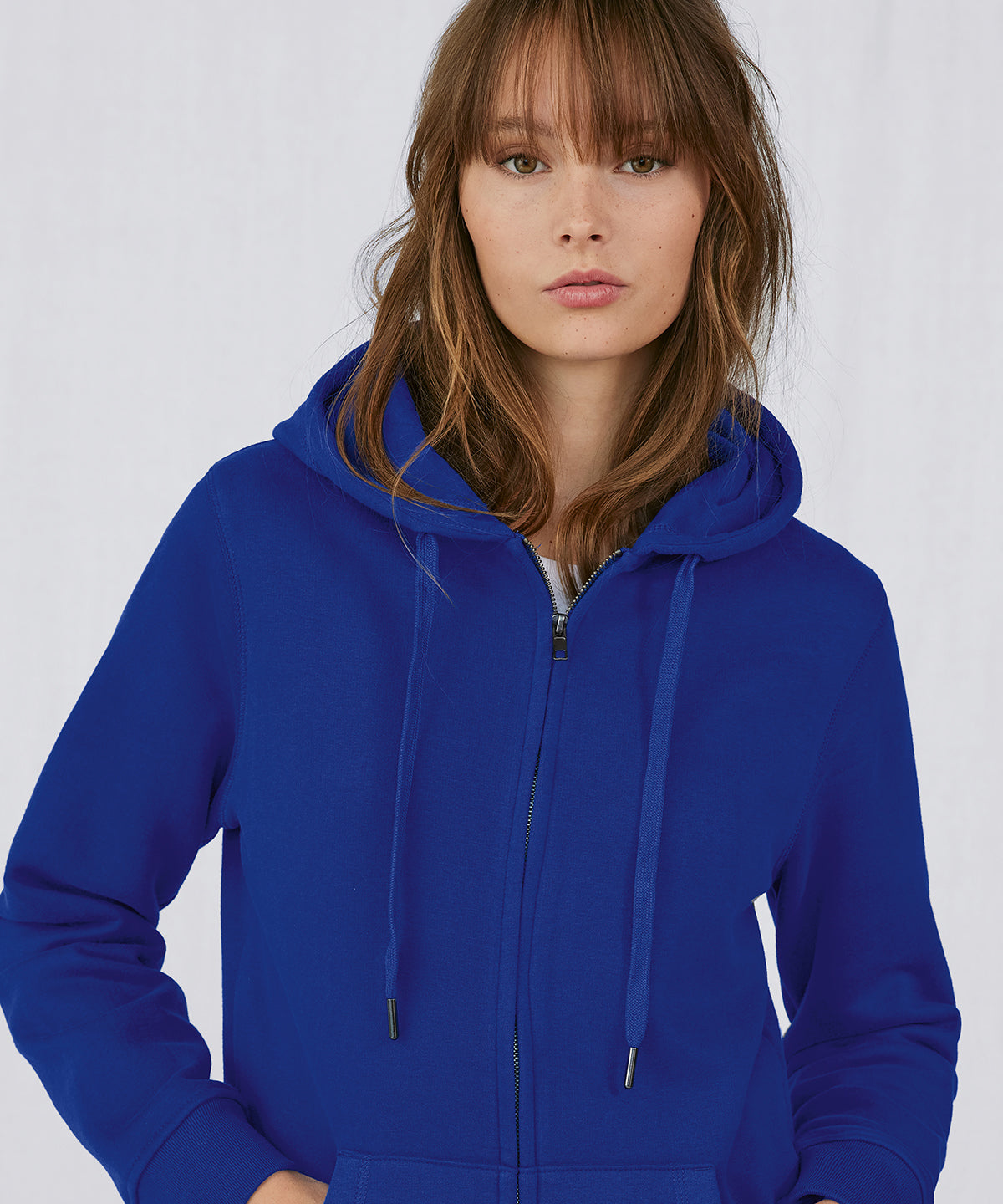 B&C Queen zipped hooded