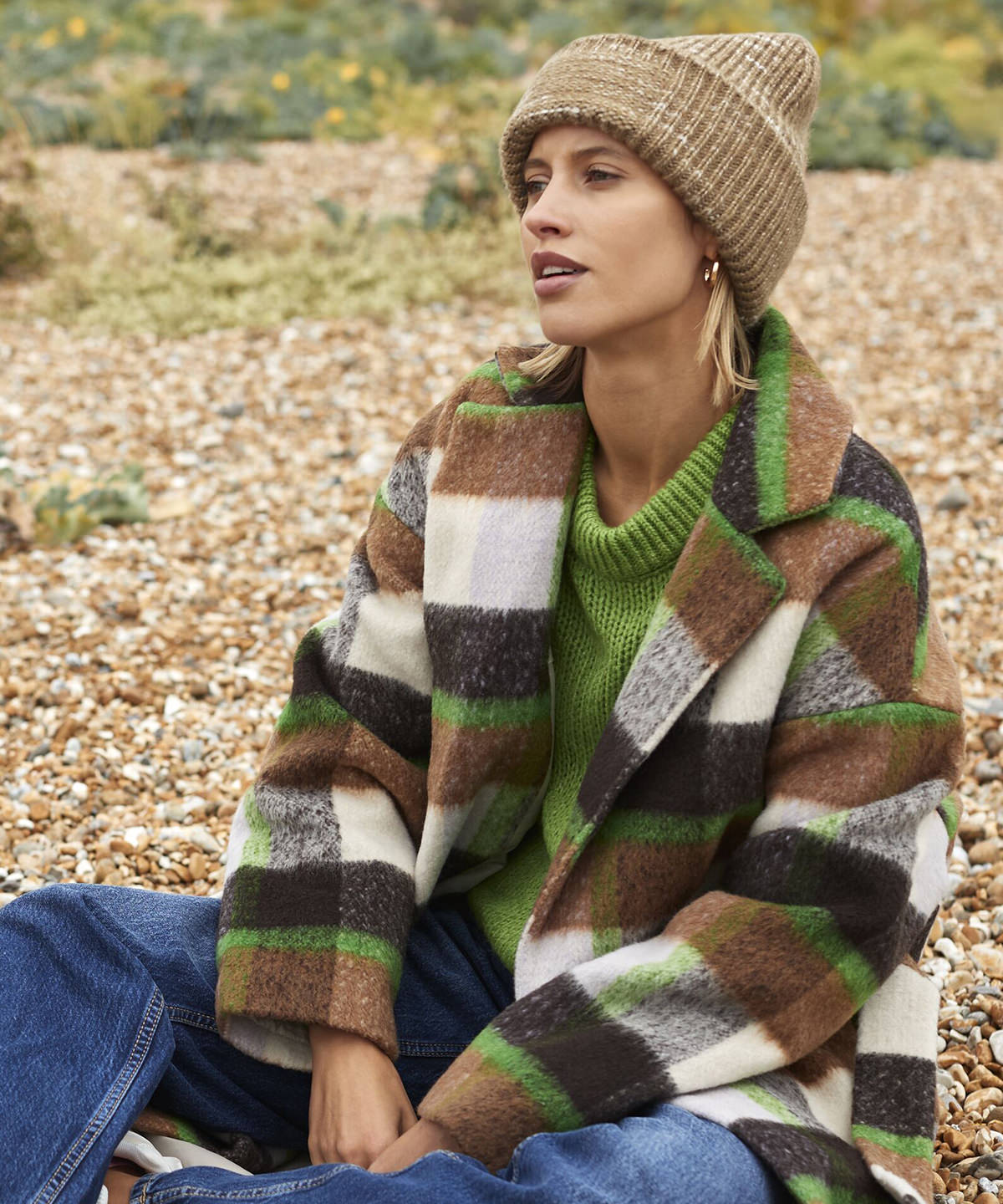 Chunky knit reverse patch beanie