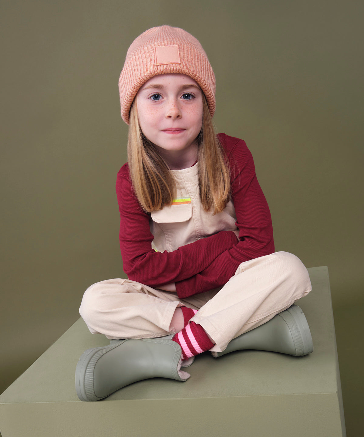 Kids deep cuffed tonal patch beanie