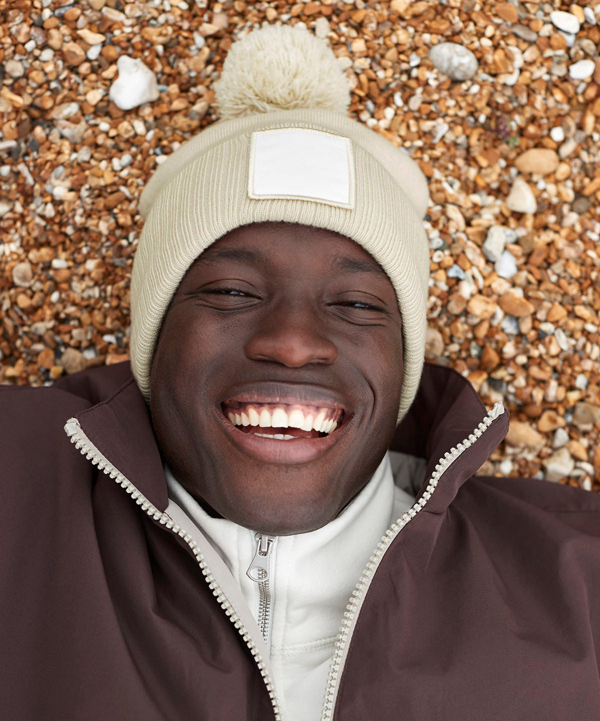 Appliqué patch pom beanie