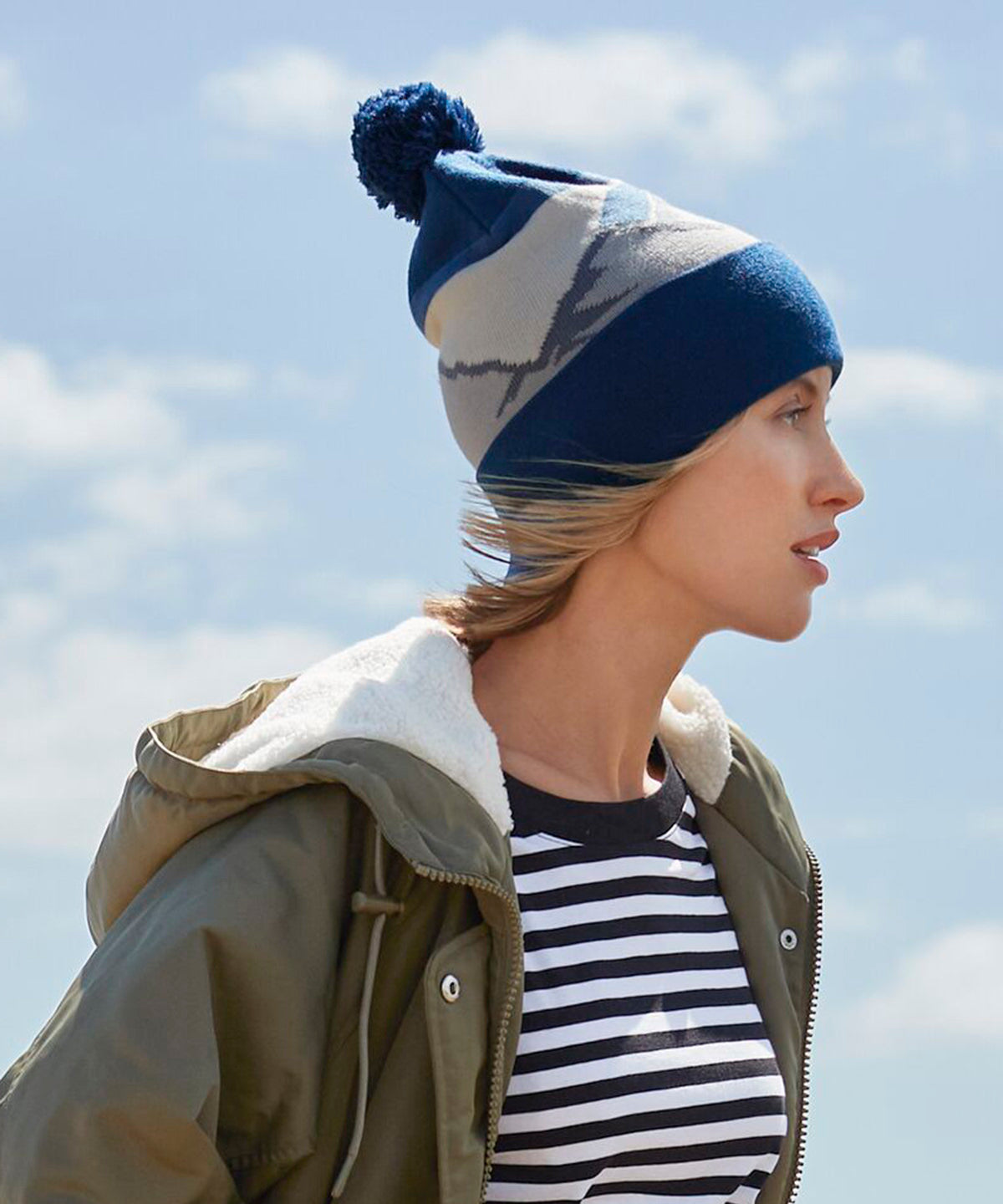 Mountain peaks pom pom beanie