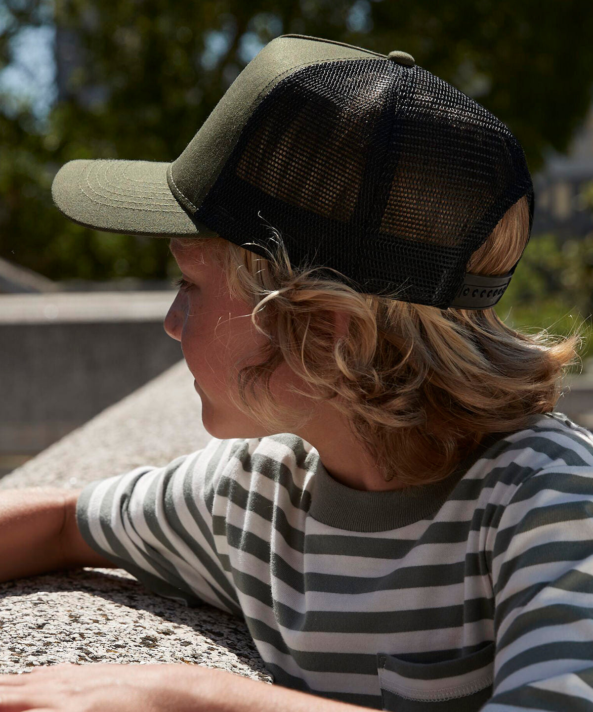 Junior snapback trucker