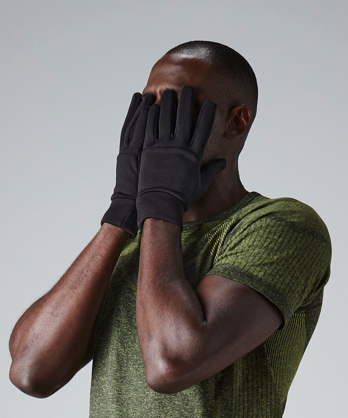 Softshell sports tech gloves