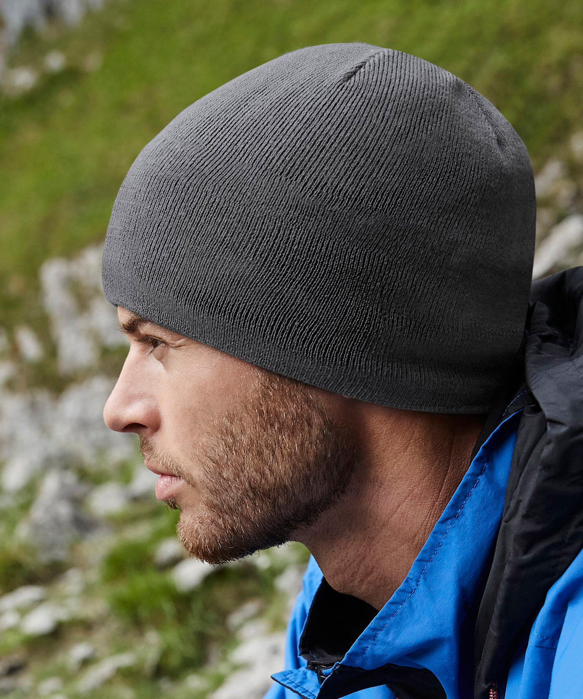 Water-repellent active beanie