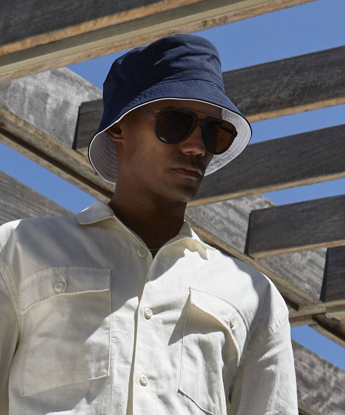 Reversible bucket hat