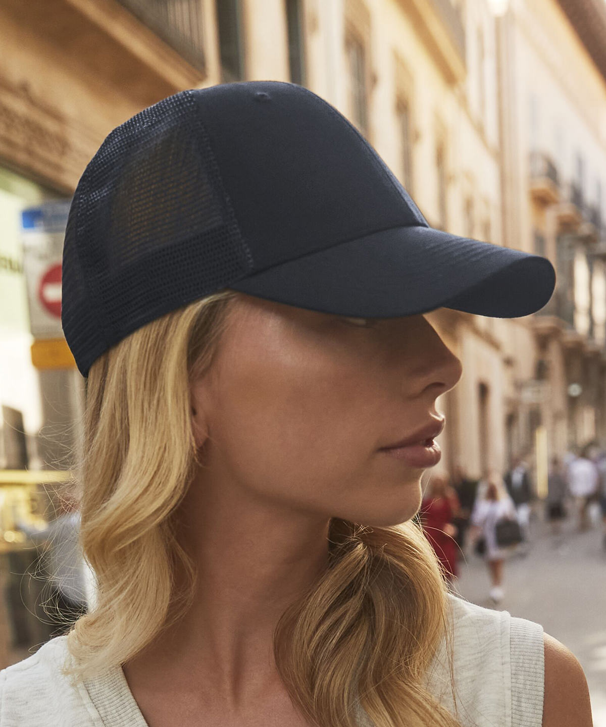 Recycled urbanwear 6-panel snapback trucker