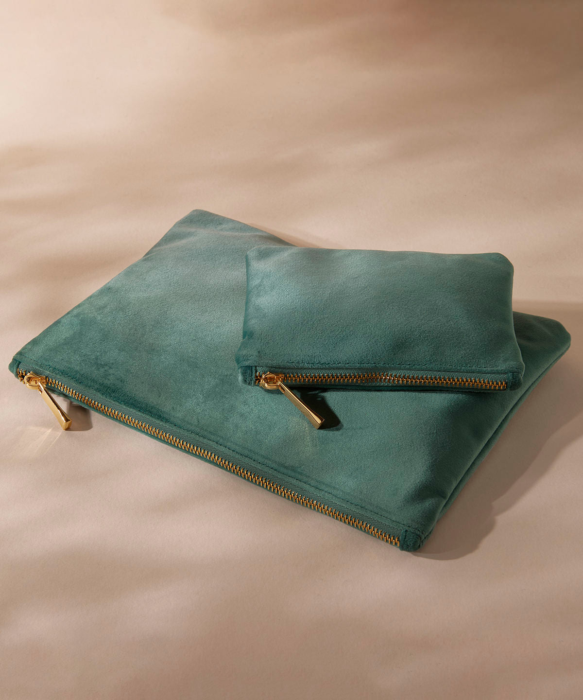 Velvet accessory pouch