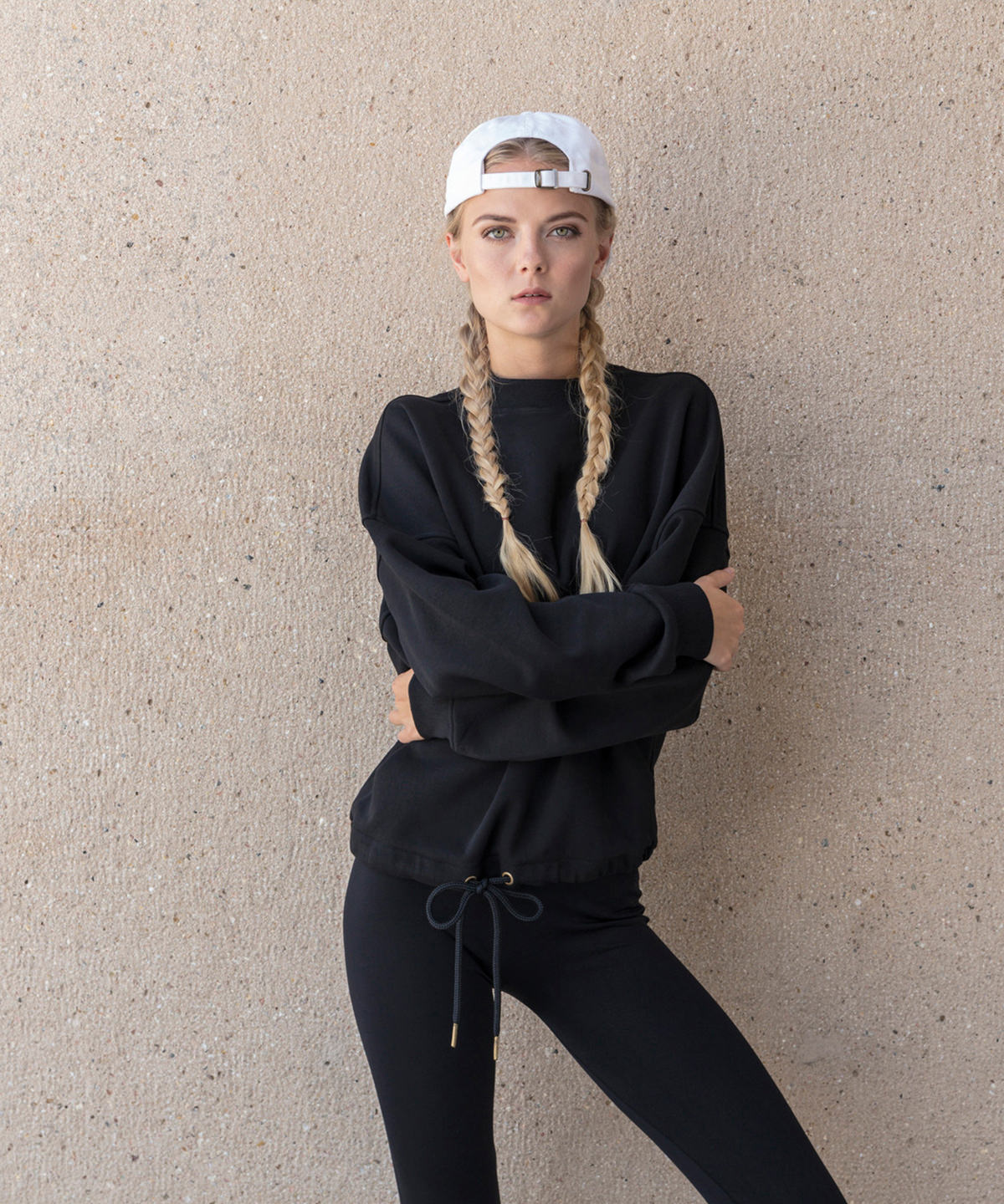 Women's oversize crew neck