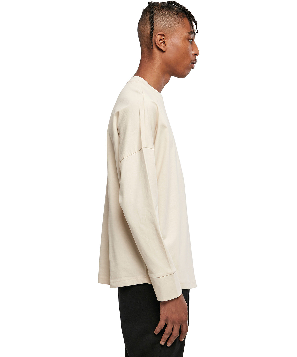 Oversize cut on sleeve long sleeve