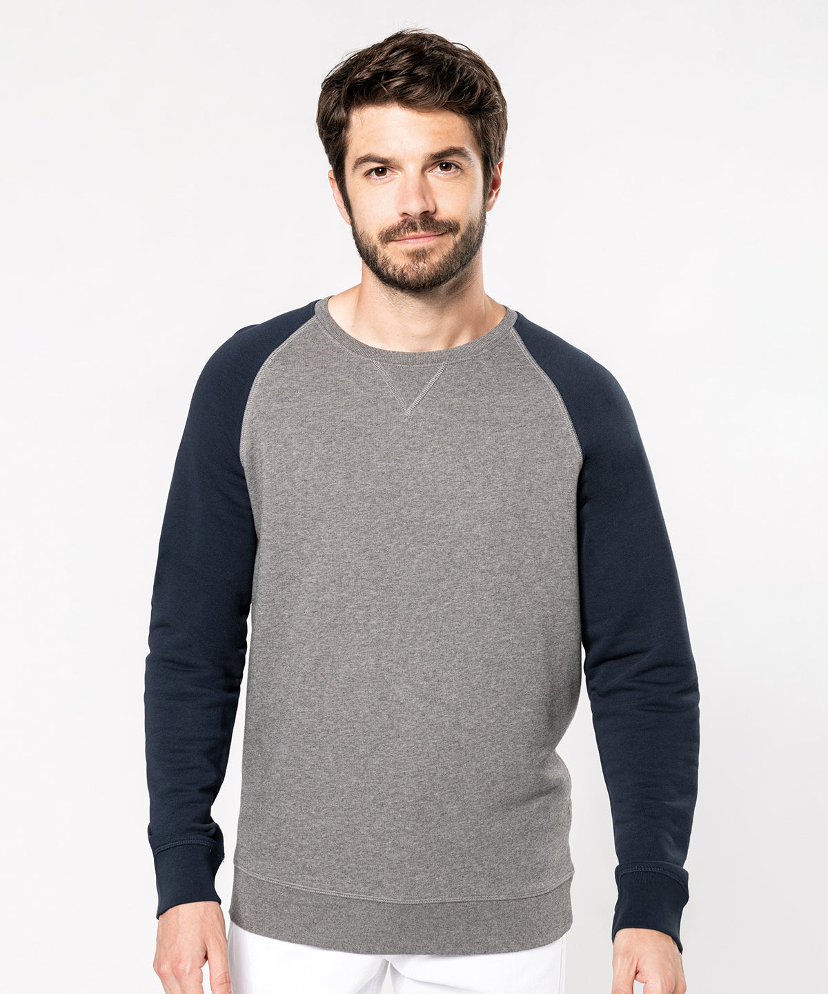 Men's two-tone organic crew neck raglan sleeve sweatshirt