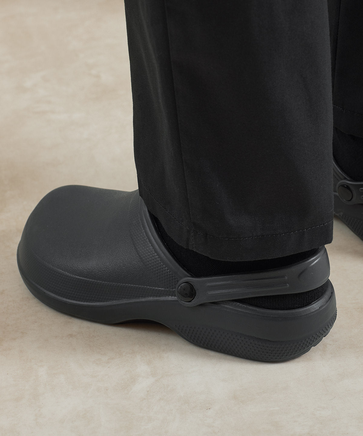 Chef’s non-slip ‘Anchor’ clogs
