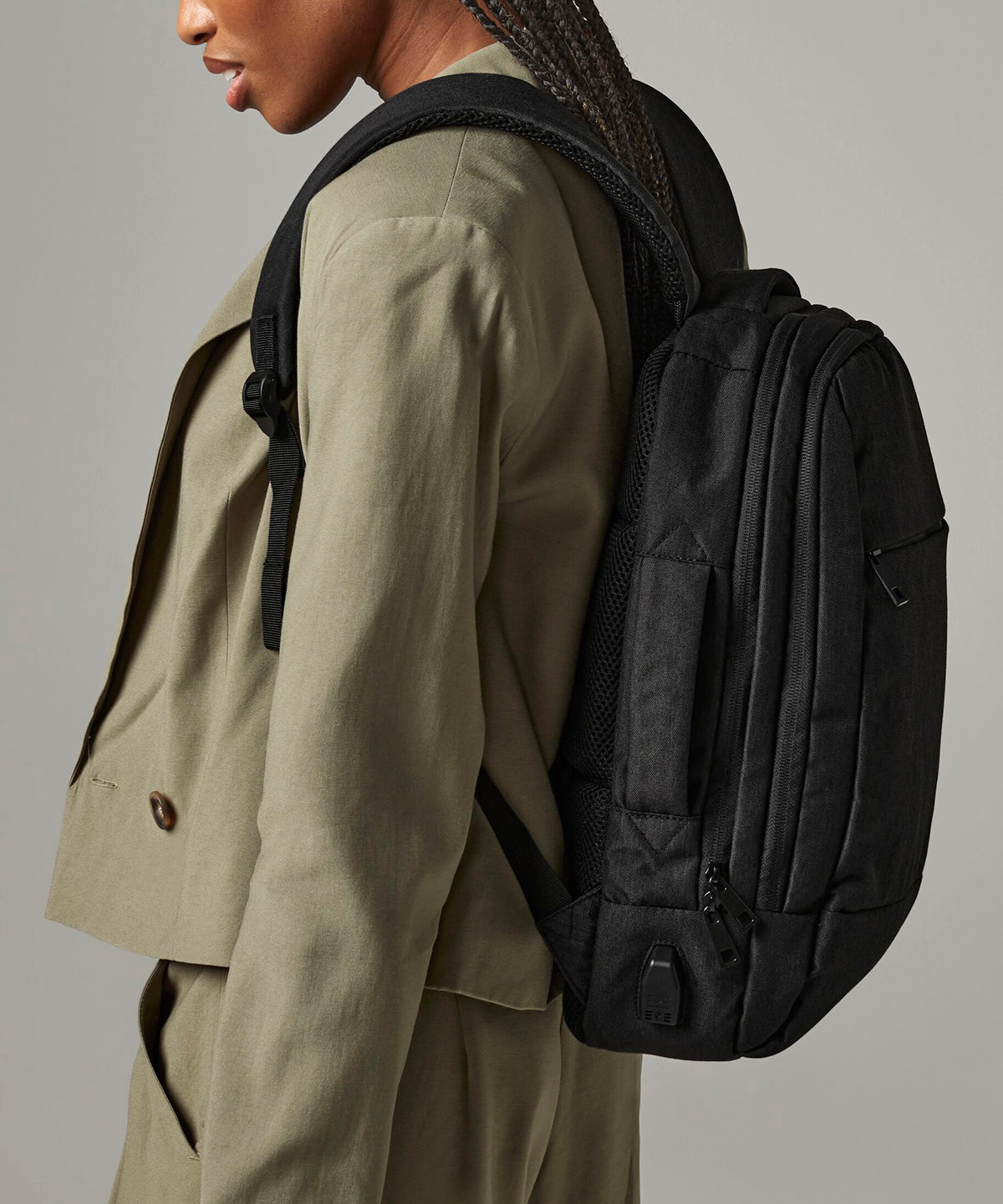 Q-Tech charge convertible backpack