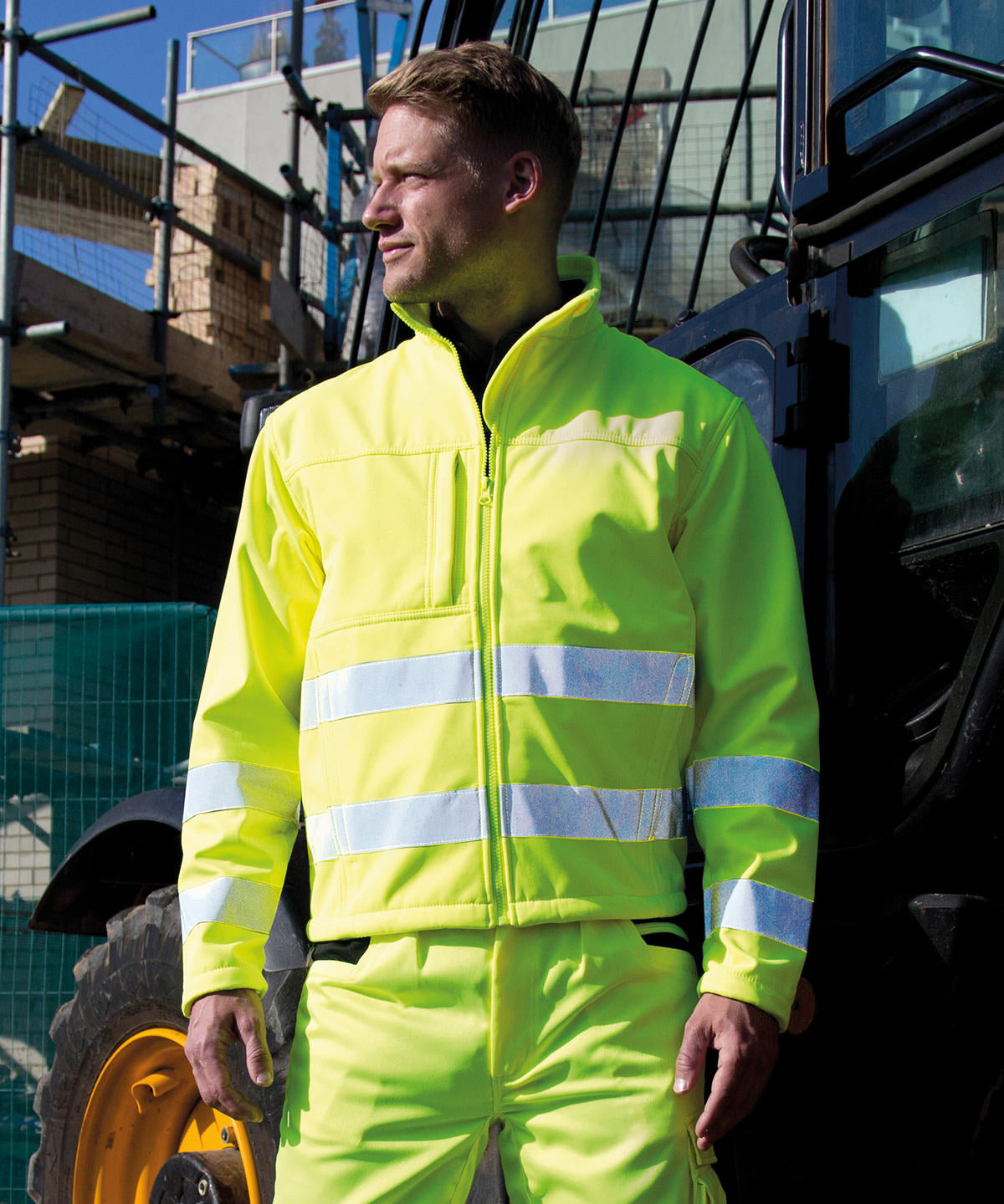 High-viz softshell jacket