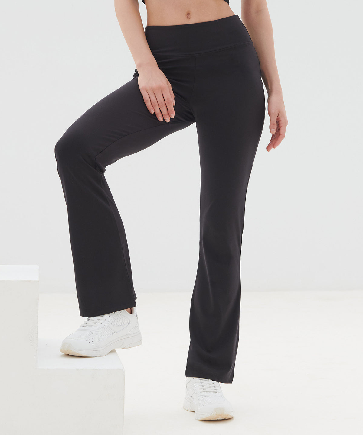 Women’s flared leggings