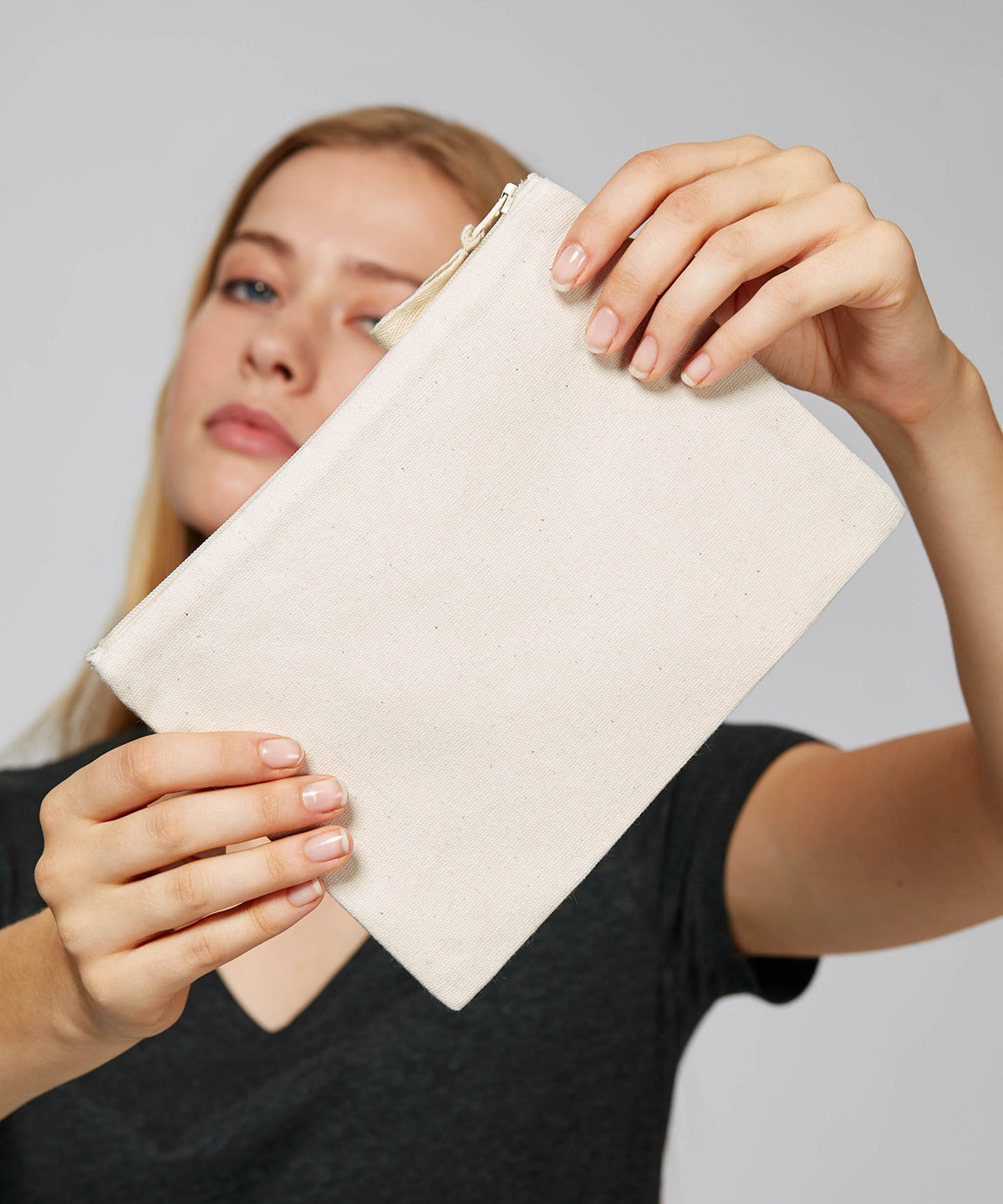 Woven pencil case (STAU764)