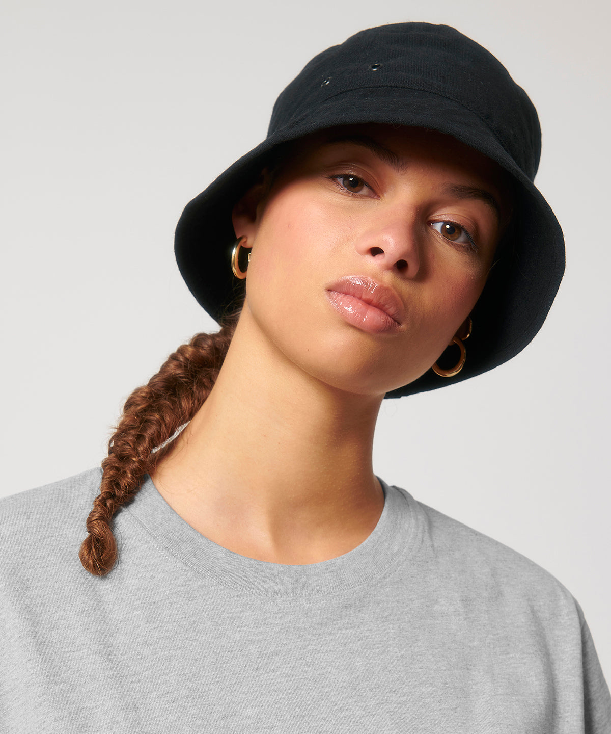 Bucket hat with metal eyelets (STAU893)