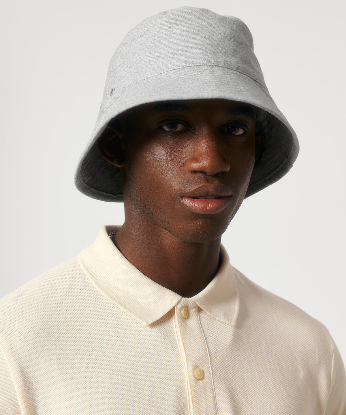 Bucket hat with metal eyelets (STAU893)