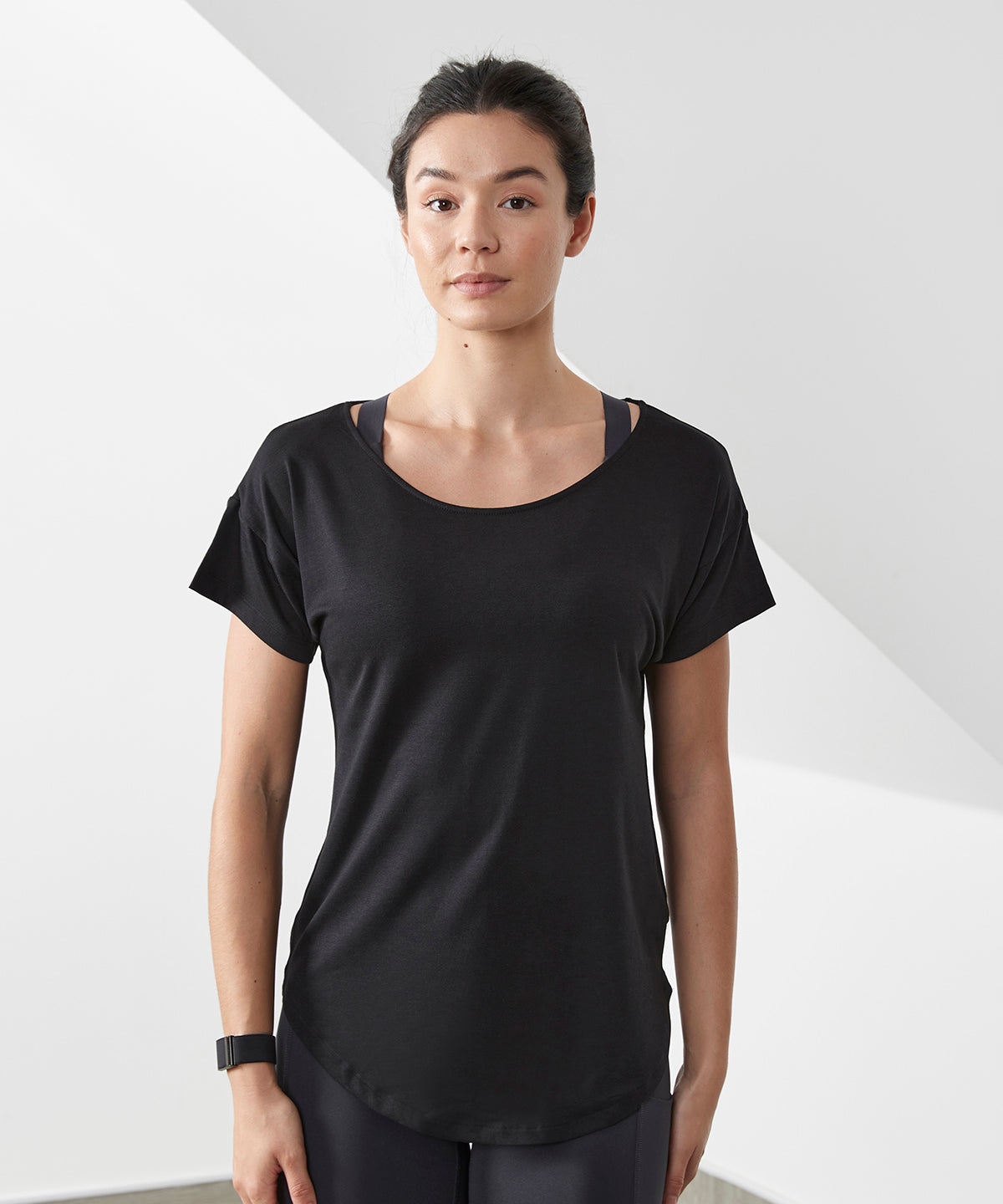 Scoop neck T