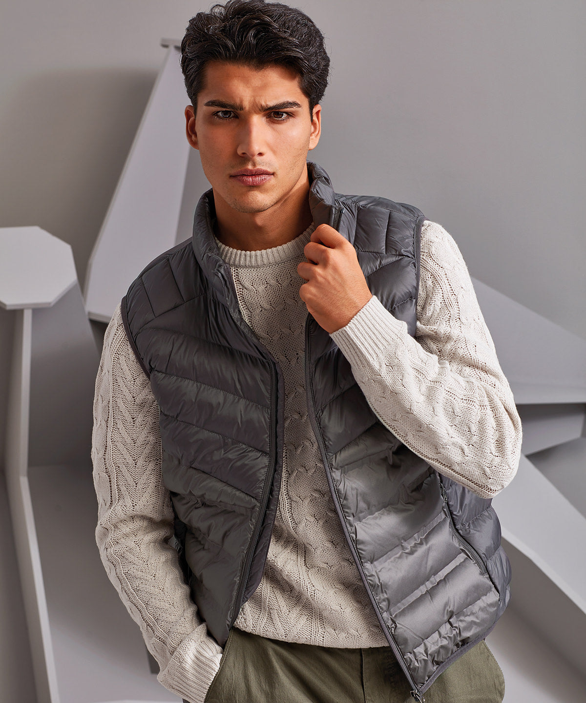 Mantel moulded gilet